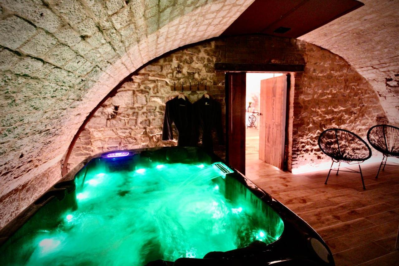 Spa Gaalor***** - Jacuzzi & Sauna A Ruão Exterior foto